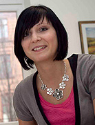 Frau Anja Gneupel - Sekretariat